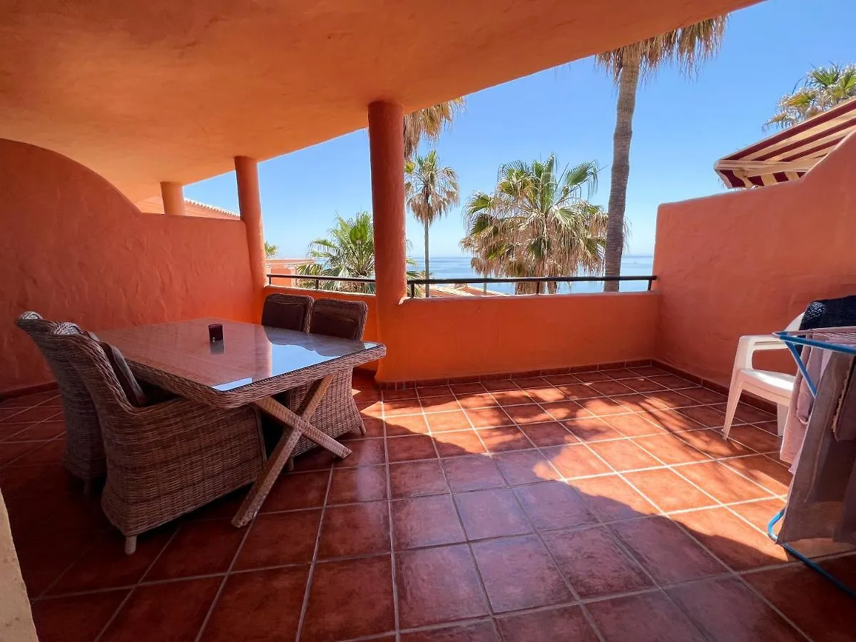 Luxury Three Bedroom Apartment At Estepona 0*,