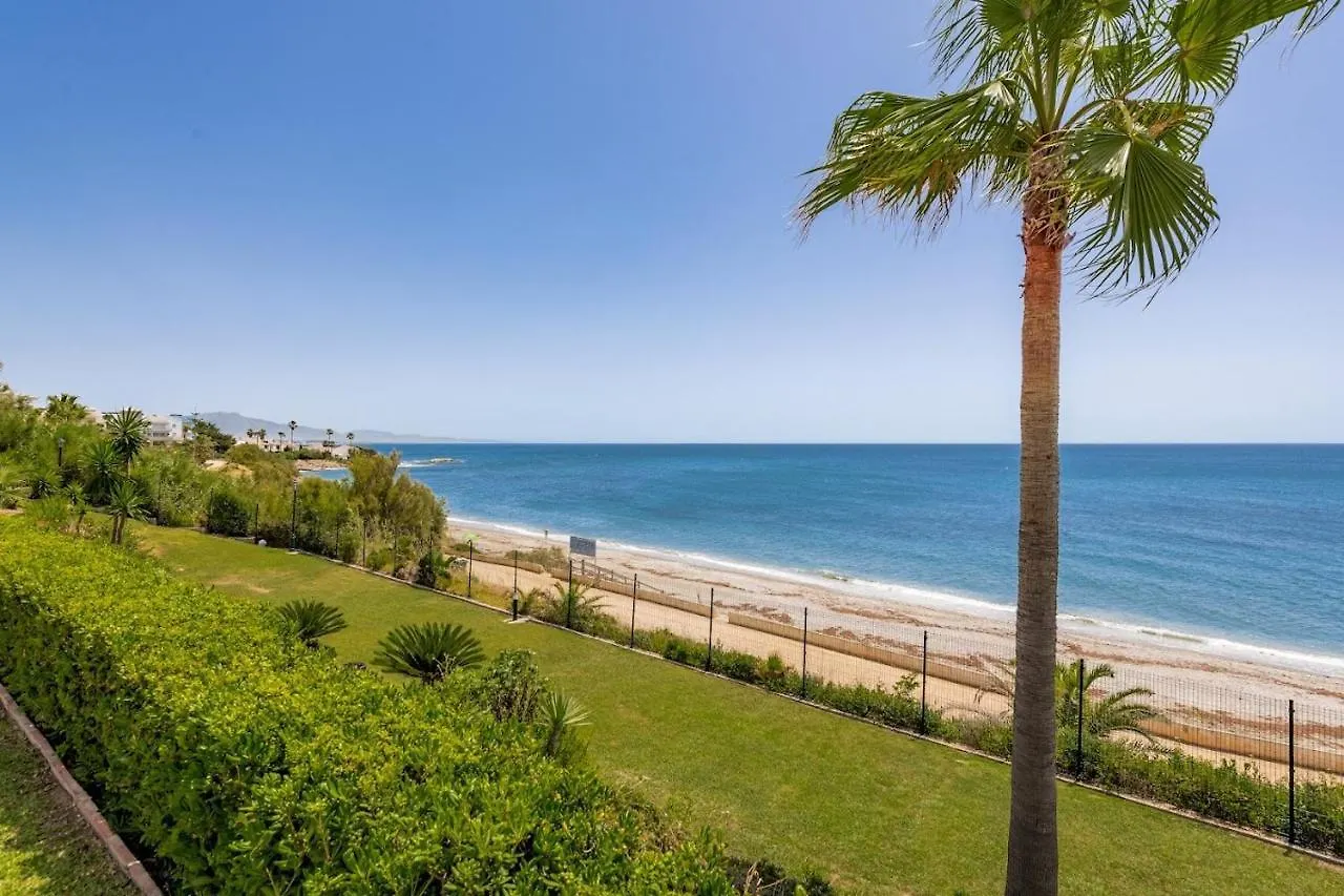 Luxury Three Bedroom Apartment At Estepona